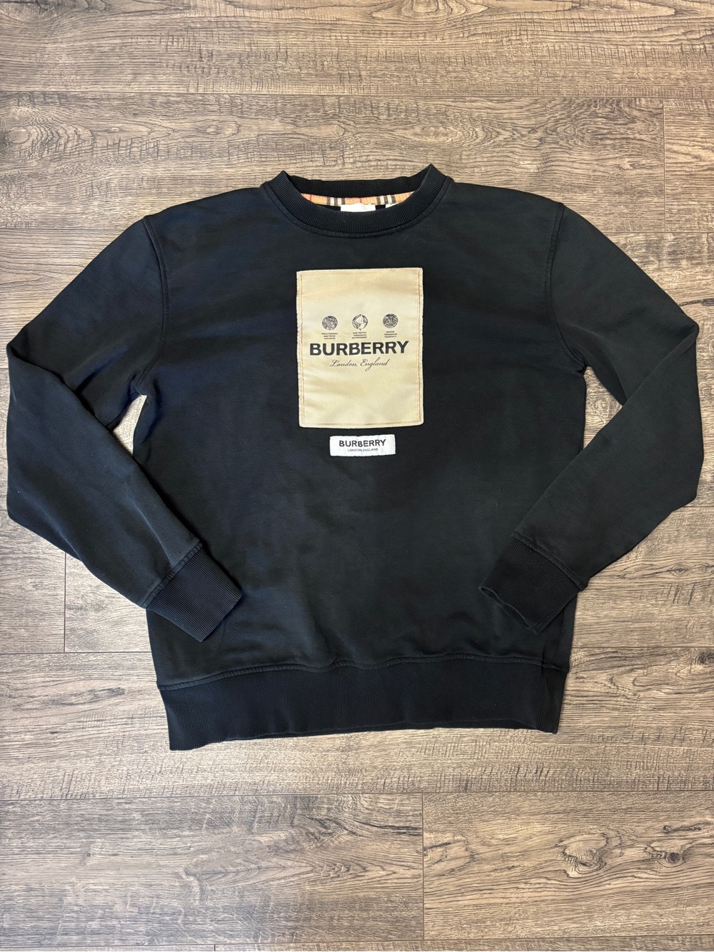 Burberry Taryn Sweatshirt Womens M Black Applique Patch Label Crewneck